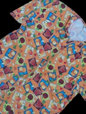 *1132 vintage fall harvest medical scrub Women M